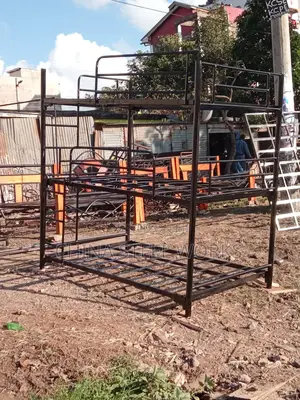 Metalic Double Decker. 4 by 6 Bottom , Middle and Upp