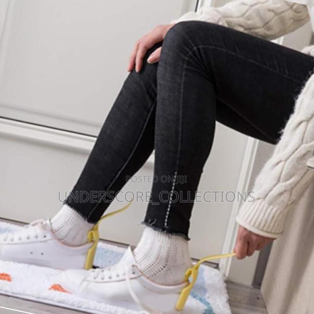Usiharibu Manicure Sort Na Shoe Wearing Helper