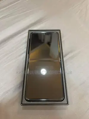 New Samsung Galaxy Z Flip4 256 GB Gray