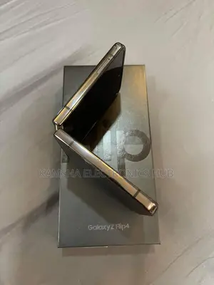 New Samsung Galaxy Z Flip4 256 GB Gray