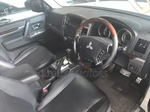 Mitsubishi Pajero V80 3.2 DI-D 2016 Off white
