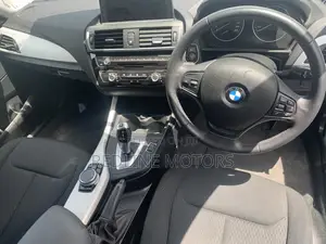 BMW 118i 2016 Off white