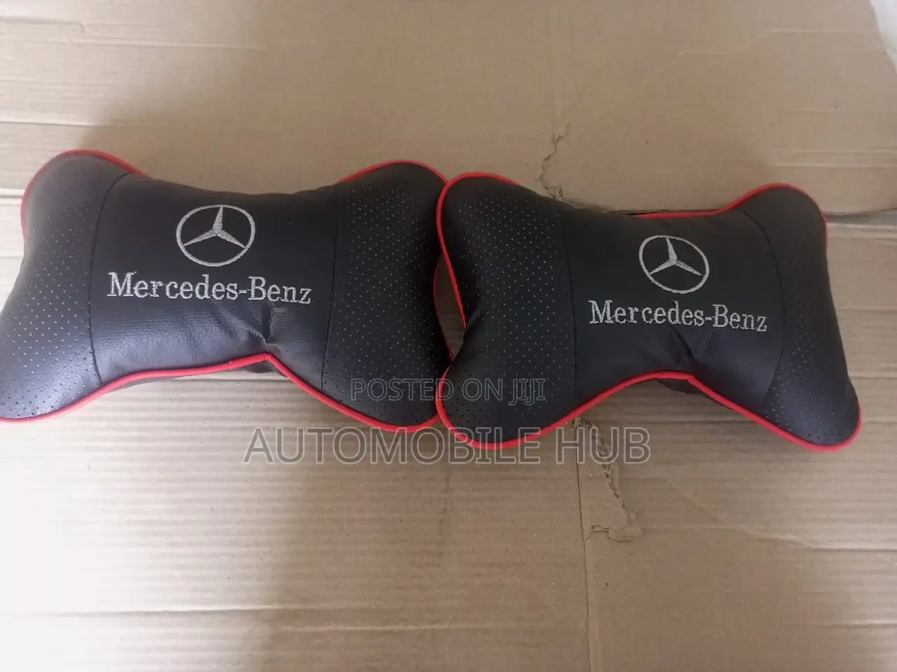 2 Pieces Mercedes Benz Kneck Rest Black Red