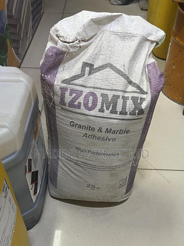 Izomix Granite and Marble Tile Adhesive Cement (25kgs) - main view