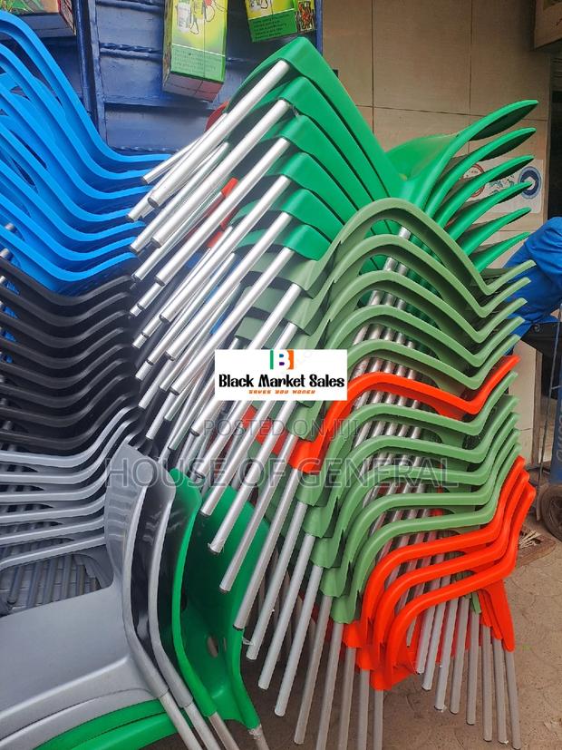 Armless Plastic Chair - main view