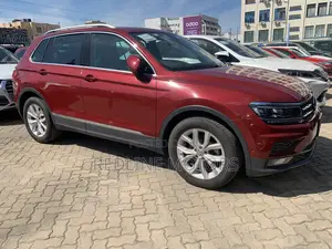 Volkswagen Tiguan 2018 Burgundy