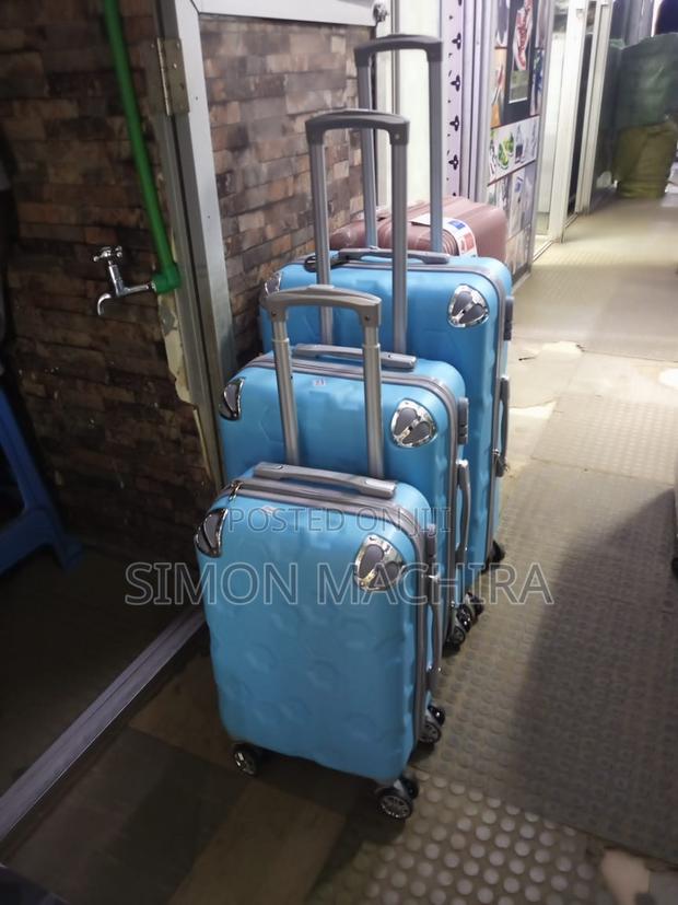 3 IN 1 Luxurious SUITCASE - thumbnail 3