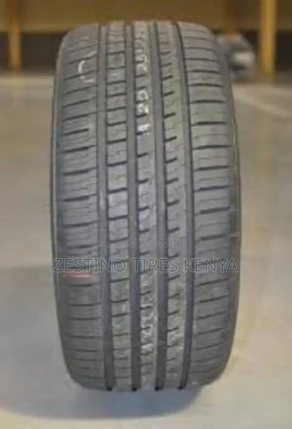 Duraturn 235/35 R19