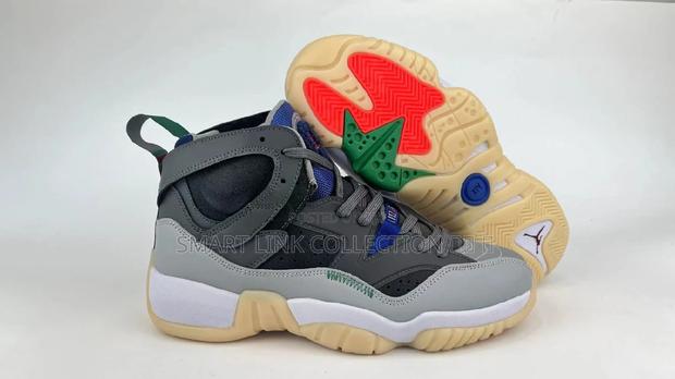 Air Jordan - thumbnail 2