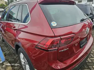 Volkswagen Tiguan 2018 Red