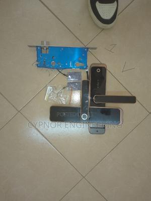 Top Tier Access: Advanced Biometric Locks - main view