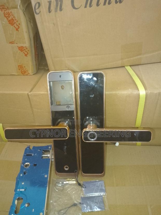 Morden Electronic Biometric Smartlock With Fingerprint - main view