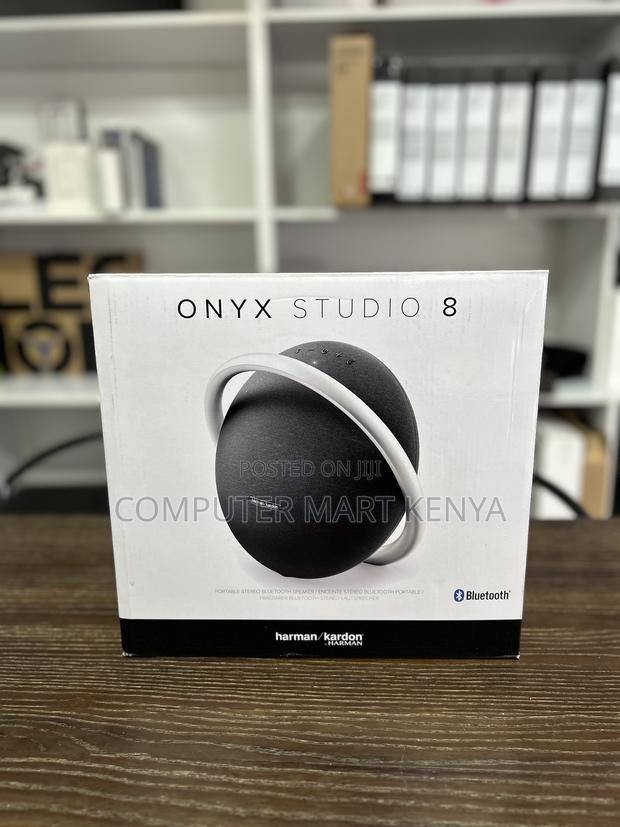 Onyx Studio 8