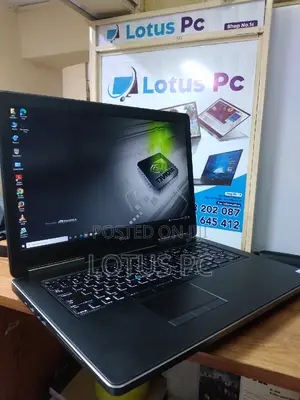 Laptop Dell Precision 17 M7710 16GB Intel Core I7 SSD 512GB