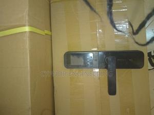 Face and Fingerprint Sensor Tuya Smart Waterproof Doorlock - thumbnail 2