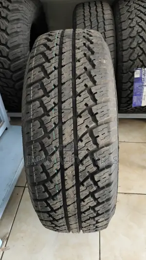 265/70r16 Maxtrek Su800at