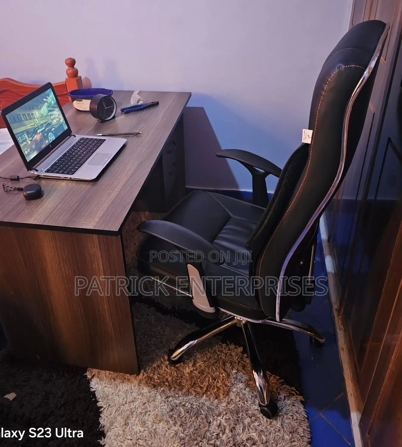 1.2 MTRS American Office Desk Please Executive Office Chair