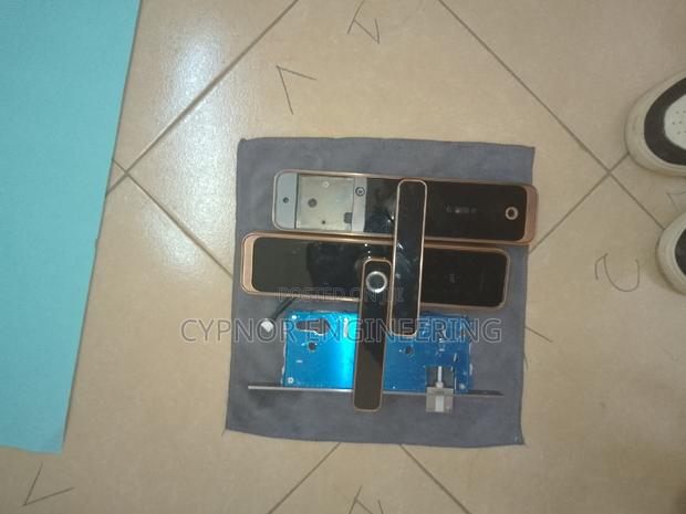 Tuya Wifi Remote Controlled Smart Lock for Hotels Offices - main view