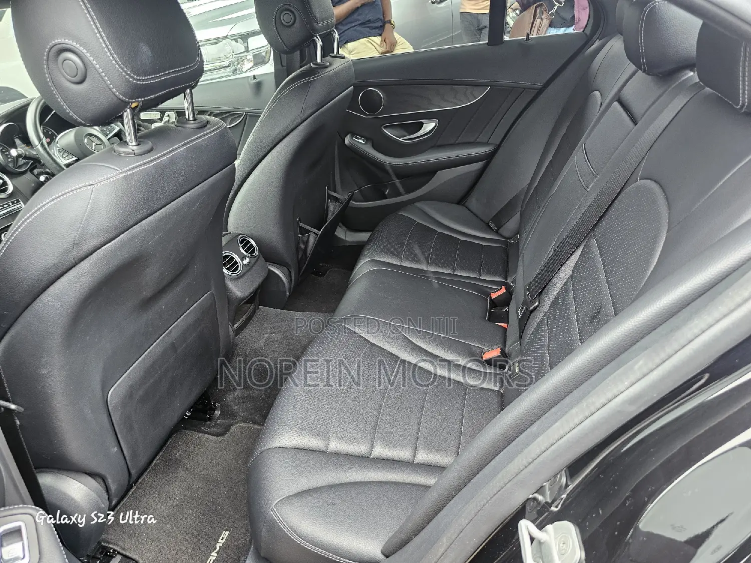 Mercedes-Benz C180 2017 Black