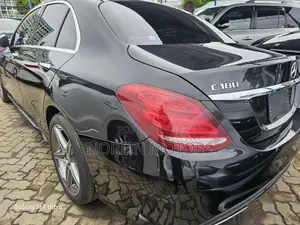 Mercedes-Benz C180 2017 Black