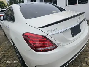 Mercedes-Benz C200 2018 White