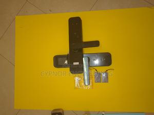 Passcode Fingerprint Keyless Tuya Smartlock With a Deadlock - thumbnail 2