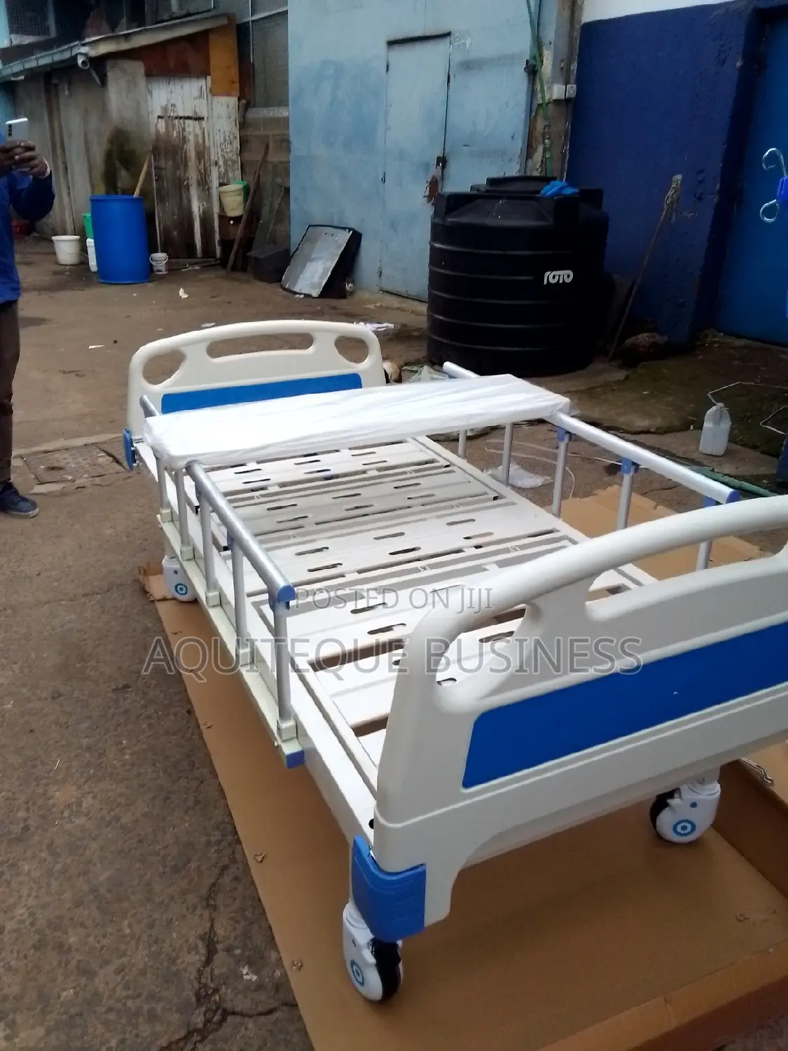 Single Crank Hospital Bed