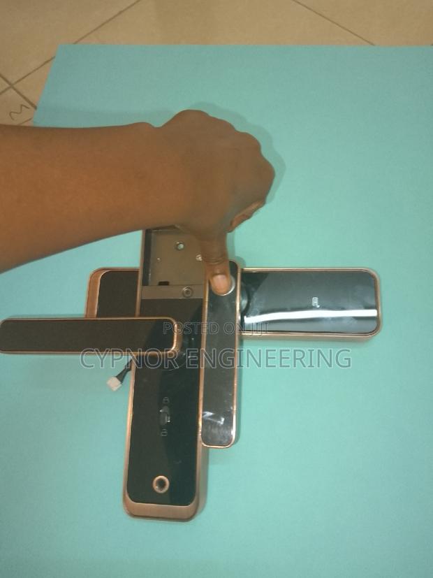 Wireless Fingerprint Smart Lock With Mobile App Control - main view