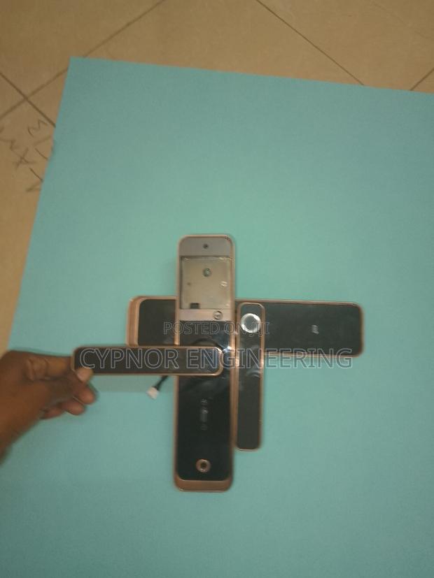 Easy Secure to Use Intelligent Smart Lock With Biometric - main view