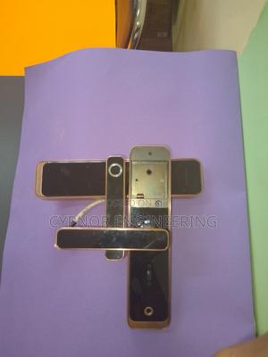 App Remote Controlled Biometric Lock for Hotel Offices - thumbnail 2