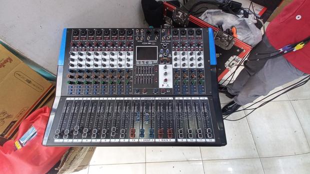 Mv-120 12 Channel Powered Mixer - thumbnail 2