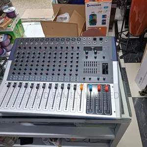 Si Audio 12 Channels Powered Mixer