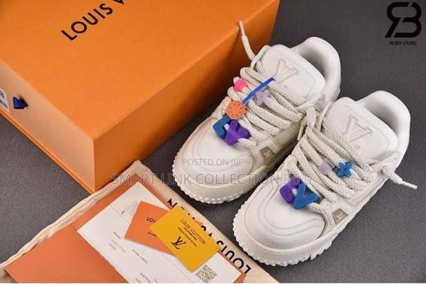 Louis Vuitton - thumbnail 2