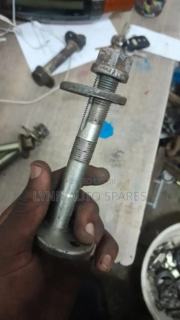 Toyota Landcruiser Prado Kemba Bolts