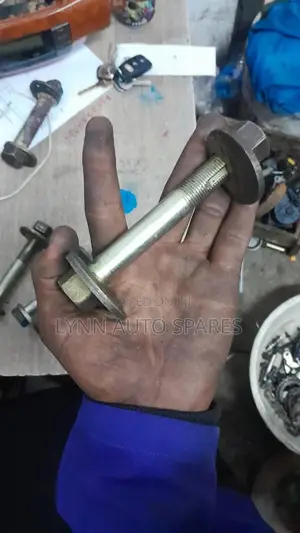Toyota Landcruiser Prado Kemba Bolts