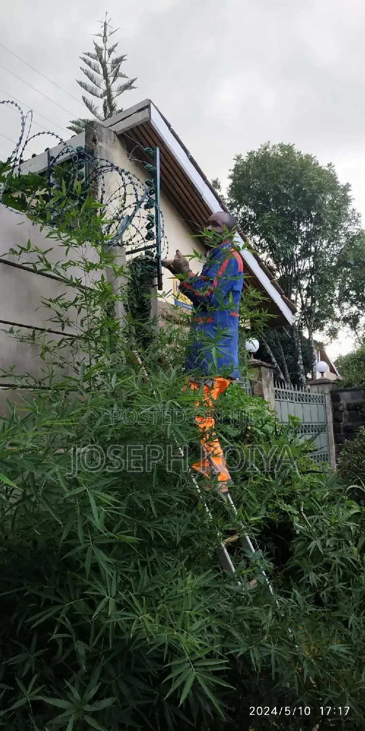 Fence Technician