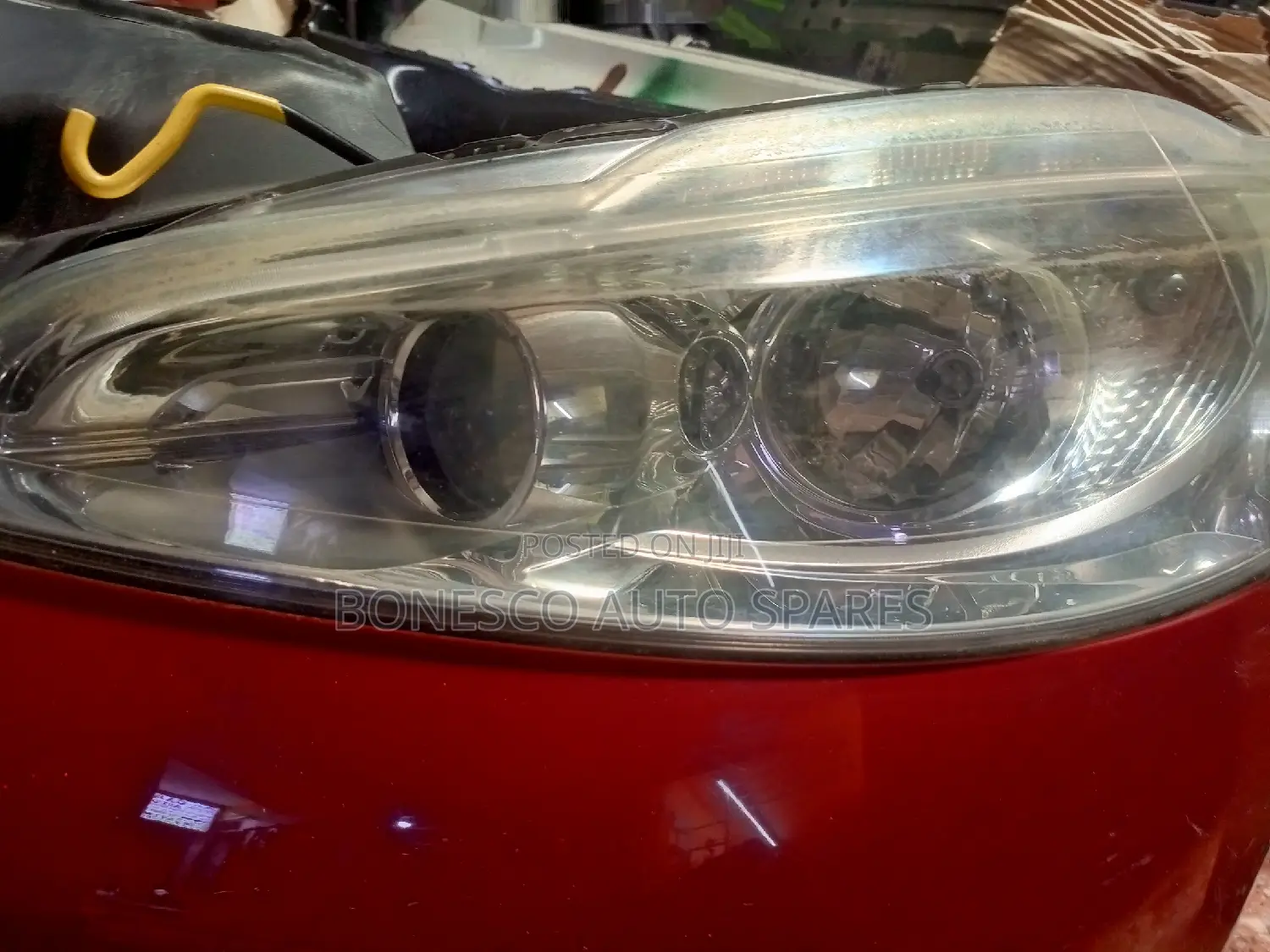 Peugeot 208 Left Pre-Facelift Headlight Assembly