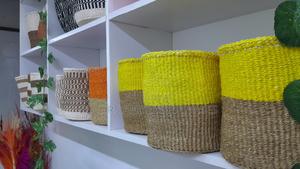 Size 8 Yellow Brown Baskets - thumbnail 2