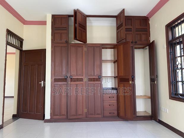 3bdrm Apartment in Nyali for rent - main view