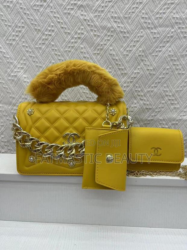 Fluffy Slingbags - thumbnail 2