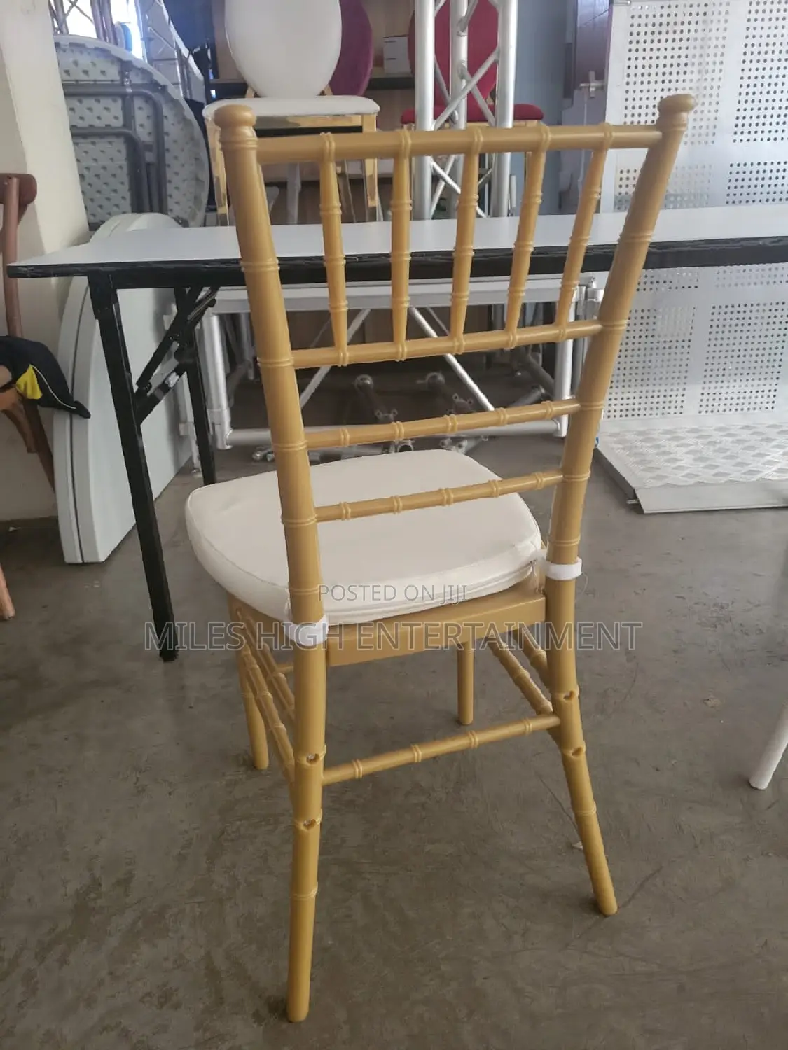 Chiavary Chairs Rental