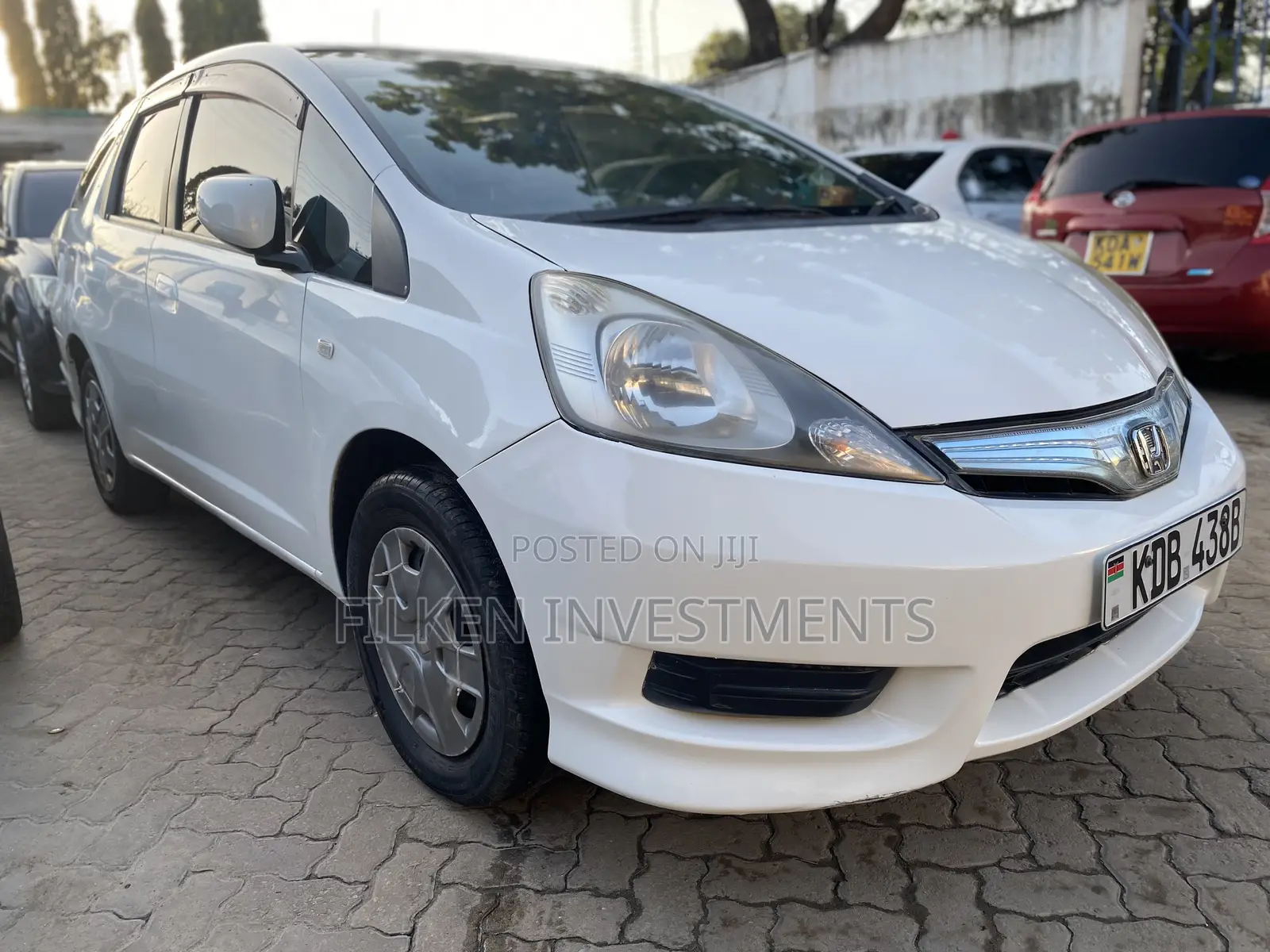 Honda Fit Shuttle 1.3 Hybrid 2WD 2014 White