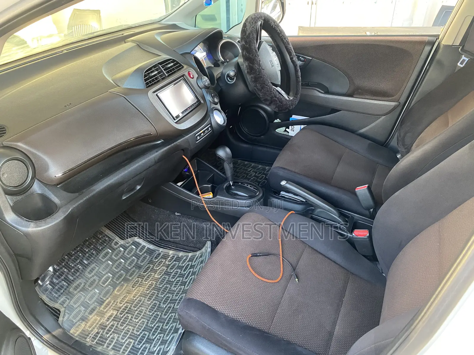 Honda Fit Shuttle 1.3 Hybrid 2WD 2014 White