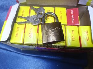 Tri-Cyclic Padlock Number 262 With Three Keys - thumbnail 2