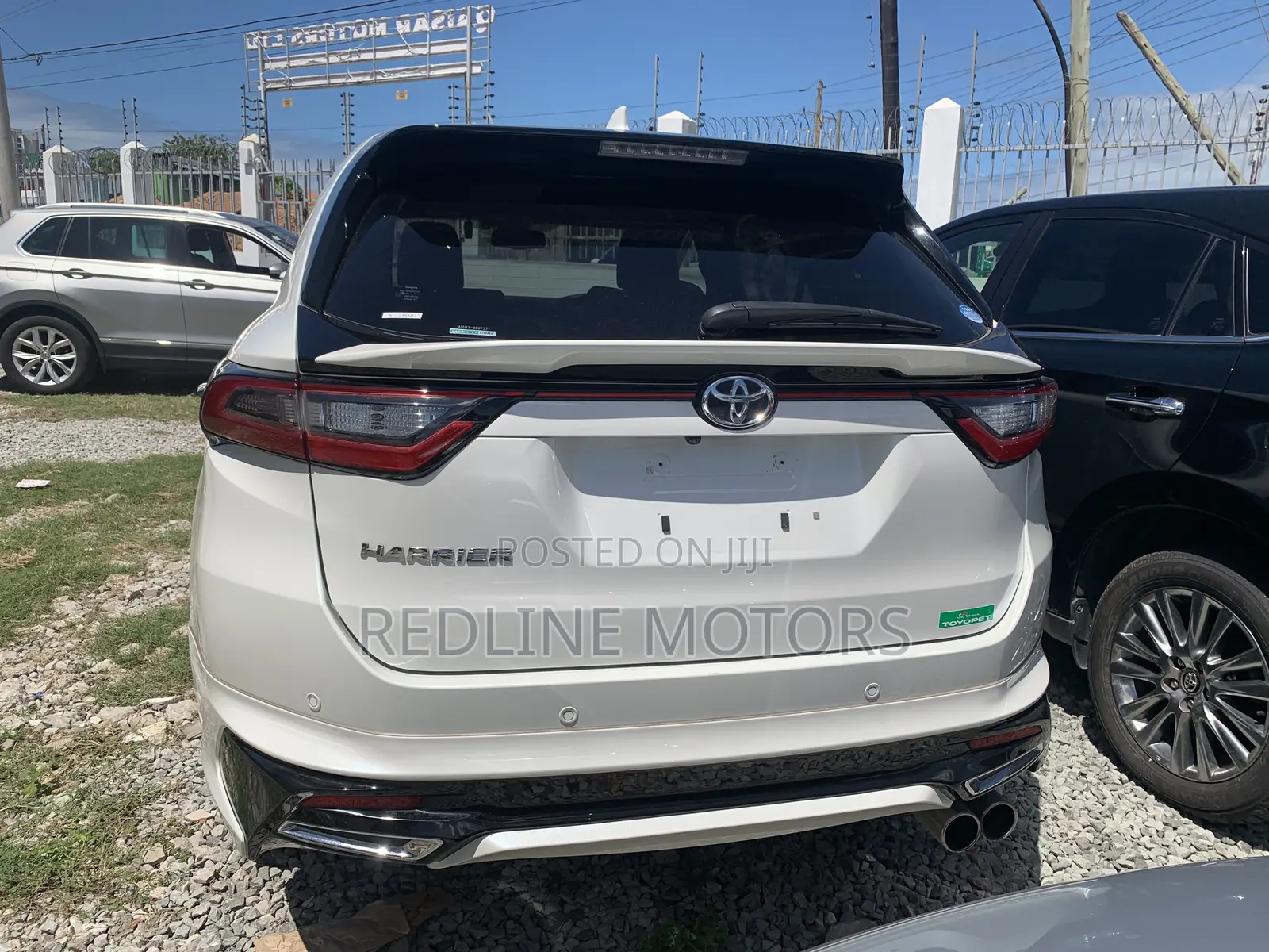 Toyota Harrier 2.0 4WD 2017 White