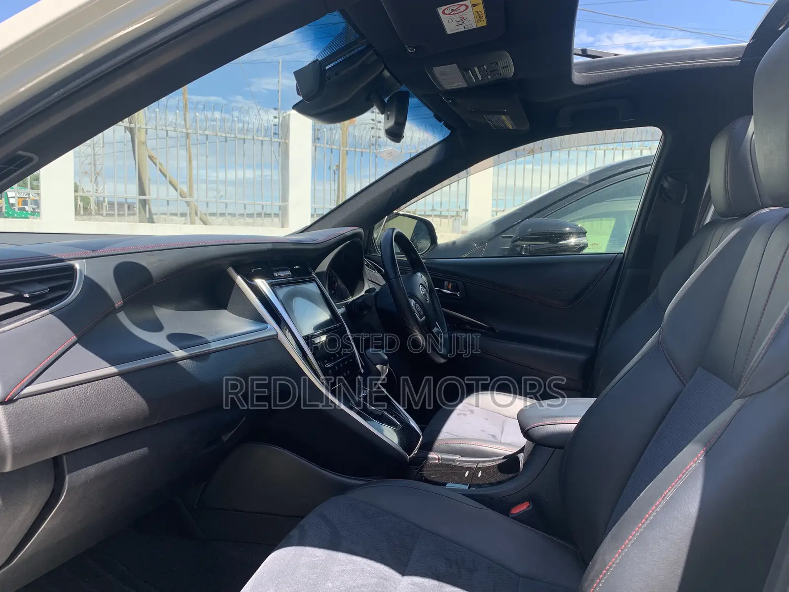 Toyota Harrier 2.0 4WD 2017 White
