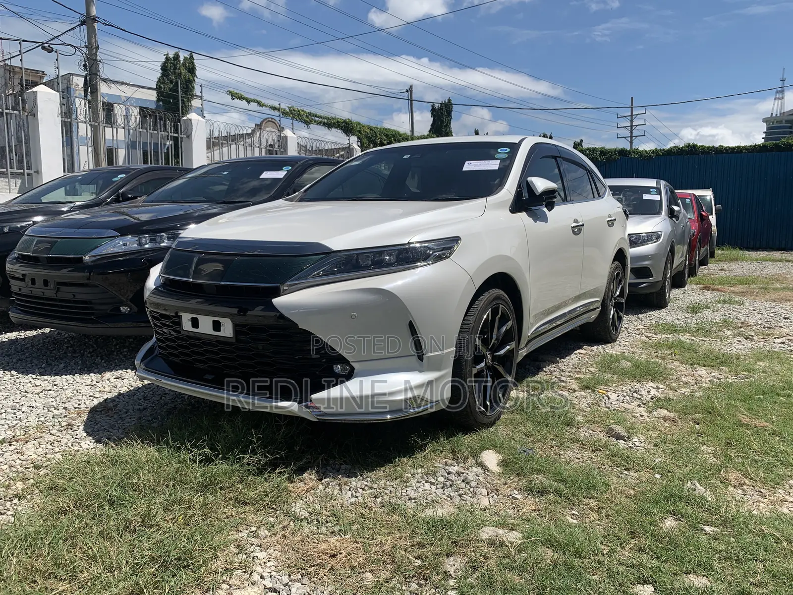 Toyota Harrier 2.0 4WD 2017 White