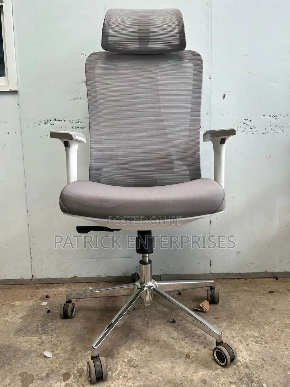Executive Orthopedic Office Chair With Court Hunger