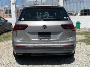 Volkswagen Tiguan 2017 Gray