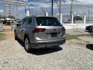 Volkswagen Tiguan 2017 Gray